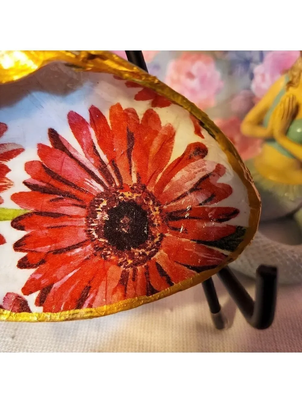 DECOUPAGE CLAM SHELL